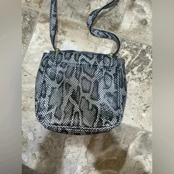 Women’s Black and  Grey Snake Skin Crossbody shoulder bag purse adjustable strap - Picture 11 of 16